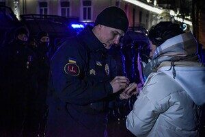 В Одессе нацгвардеец сделал предложение любимой прямо в Новогоднюю ночь В Одессе нацгвардеец сделал предложение любимой прямо в Новогоднюю ночь
