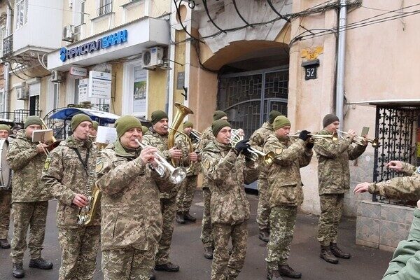 В Одессе почтили память Героев Крут (фото) В Одессе почтили память Героев Крут (фото)