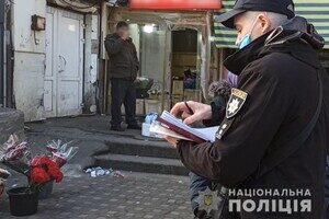 В Одессе ограбили пожилую женщину на костылях В Одессе ограбили пожилую женщину на костылях