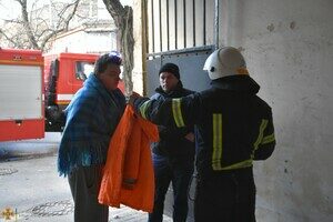 В центре Одессы из-за пожара серьезно пострадал мужчина В центре Одессы из-за пожара серьезно пострадал мужчина