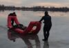 В Киеве из-под льда достали тело мужчины