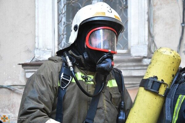 В центре Одессы из-за пожара серьезно пострадал мужчина В центре Одессы из-за пожара серьезно пострадал мужчина