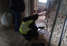 В Харькове на строителя упала стена, он погиб