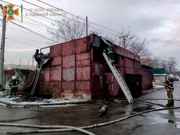 На Раскидайловской горела СТО На Раскидайловской горела СТО