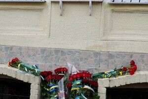 В Одессе почтили память Героев Крут (фото) В Одессе почтили память Героев Крут (фото)