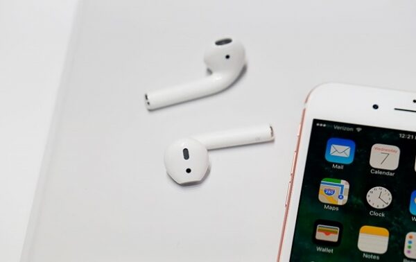 AirPods хотят "научить" распознавать пользователя по форме уха
