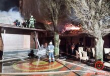 В Днепре горели ресторан, автомойка и магазин