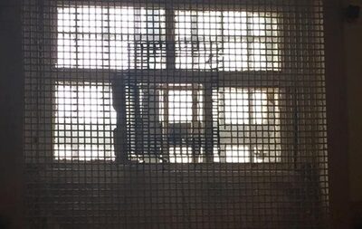 В Харьковском СИЗО повесился 18-летний заключенный В Харьковском СИЗО повесился 18-летний заключенный