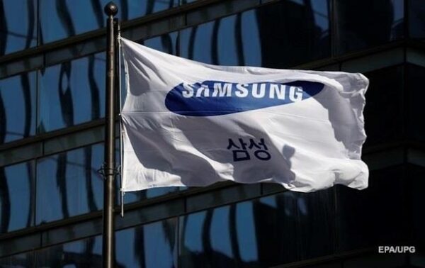 Samsung стала лидером по продаже смартфонов Samsung стала лидером по продаже смартфонов