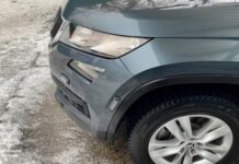 В Киеве Lexus столкнулся с полицейским «фантомом»