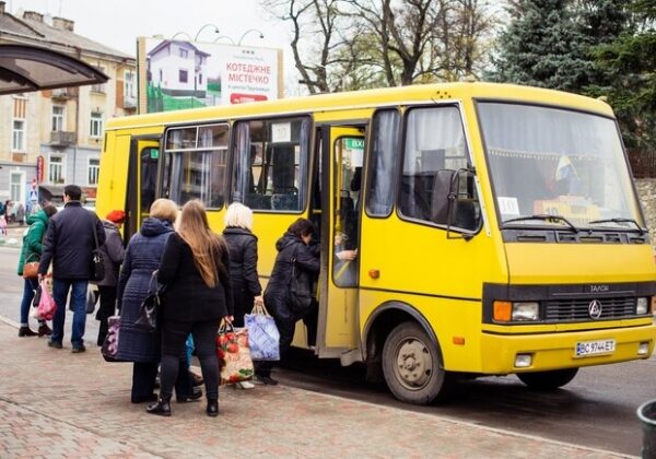 В Одессе водитель маршрутки выплатит 500 тысяч гривен за моральный ущерб В Одессе водитель маршрутки выплатит 500 тысяч гривен за моральный ущерб
