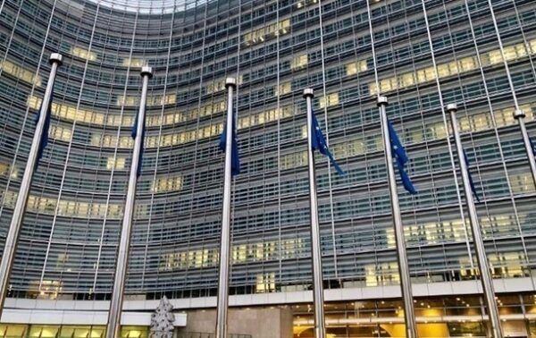 Еврокомиссия одобрила новые кредиты Украине Еврокомиссия одобрила новые кредиты Украине