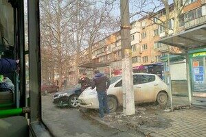 Автохамы в Одессе: свежая фотоподборка очень плохой парковки за неделю Автохамы в Одессе: свежая фотоподборка очень плохой парковки за неделю