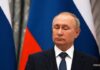 Путин предложил Порошенко «политическое убежище»