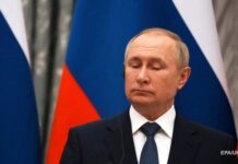 Путин предложил Порошенко «политическое убежище»