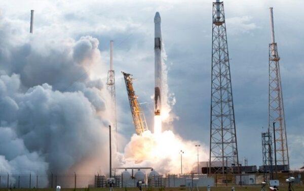 SpaceX показала видео запуска Falcon 9 SpaceX показала видео запуска Falcon 9