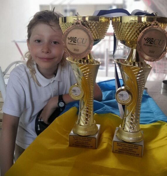 Юний шахіст з Одеси став подвійним чемпіоном Європи Юний шахіст з Одеси став подвійним чемпіоном Європи