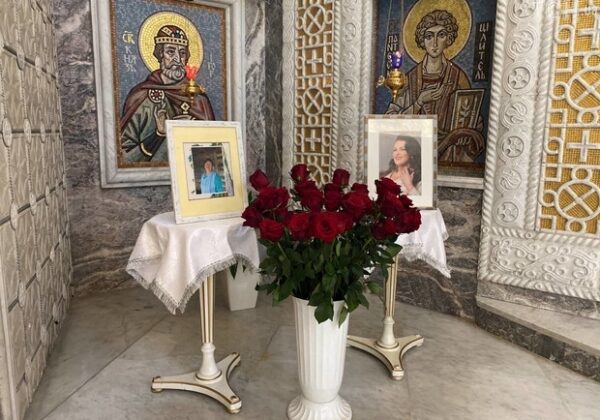В Киеве прошла церемония прощания с Русланой Писанкой В Киеве прошла церемония прощания с Русланой Писанкой