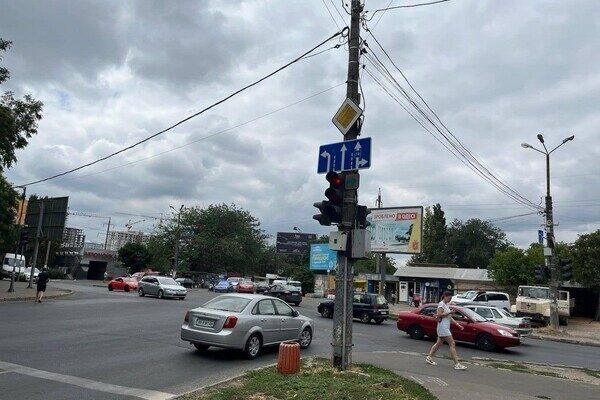 В Одессе появился необычный дорожный знак В Одессе появился необычный дорожный знак