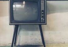 Одесский судья, который заставлял преступников читать, взялся и за фильмы
