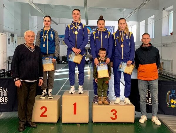 Фехтування. Одеські спортсмени завоювали бронзові медалі чемпіонату України Фехтування. Одеські спортсмени завоювали бронзові медалі чемпіонату України
