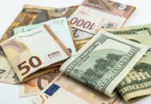 Курс валют в Украине 2 октября 2022: сколько стоит доллар и евро
