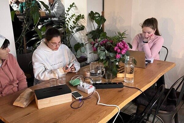 В каких кафе, супермаркетах и заправках Одессы работают генераторы В каких кафе, супермаркетах и заправках Одессы работают генераторы