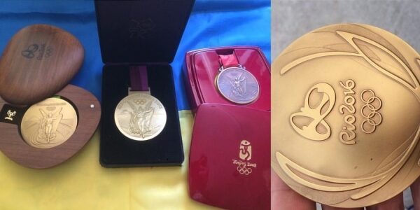 Дворазовий олімпійський чемпіон з Одеси виставив свої золоті медалі на благодійний аукціон Дворазовий олімпійський чемпіон з Одеси виставив свої золоті медалі на благодійний аукціон