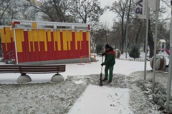 В Одессе и области идет снег: какая ситуация на дорогах В Одессе и области идет снег: какая ситуация на дорогах