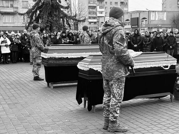 Військовослужбовці батько та син загинули в один день: подвійна трагедія на Волині