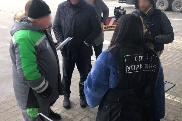 В Одессе психиатр выдавал документы по инвалидности для "уклонистов" В Одессе психиатр выдавал документы по инвалидности для "уклонистов"