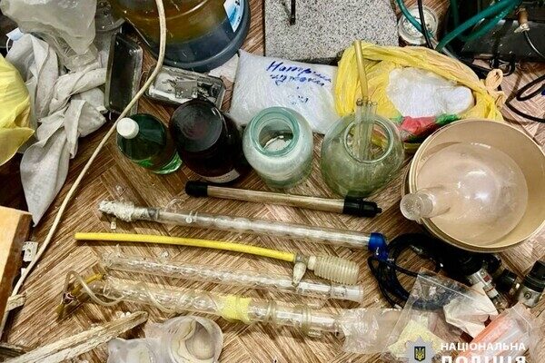 Одессит изготовлял для продажи амфетамин прямо в центре города Одессит изготовлял для продажи амфетамин прямо в центре города