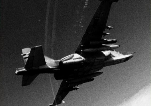 Российская армия сбила свой самолет, а ВСУ совершили атаку на аэродром в РФ Российская армия сбила свой самолет, а ВСУ совершили атаку на аэродром в РФ