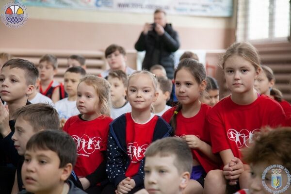 В одеський СДЮСШОР імені Літвака відбулося велике спортивне свято для дітей В одеський СДЮСШОР імені Літвака відбулося велике спортивне свято для дітей