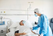В Украине с октября прошлого года умерло почти 600 COVID-инфицированных