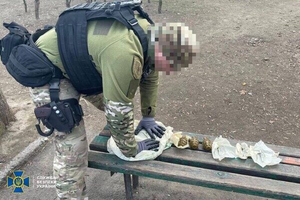 В Одессе разоблачили преступную группировку, которая сбывала оружие и боеприпасы с фронта В Одессе разоблачили преступную группировку, которая сбывала оружие и боеприпасы с фронта