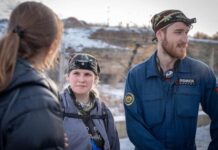 В Одесской области наградили поисковиков, разыскавших подростков в катакомбах