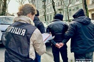 Одессит предлагал за взятку за членство в организации "антикоррупционеров" Одессит предлагал за взятку за членство в организации "антикоррупционеров"