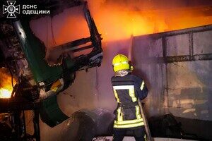 Масштабный пожар на СТО в Одессе: стала известна причина Масштабный пожар на СТО в Одессе: стала известна причина
