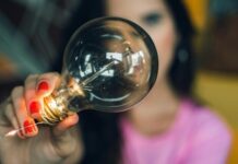 Лучше зарядить телефоны: в Одессе ввели экстренные отключения света