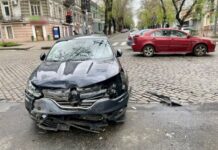 В центре Одессы на тротуаре сбили девочку: в каком состоянии ребенок