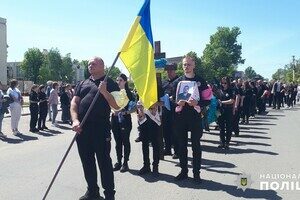 Простились со следователем полиции, который погиб из-за вражеских обстрелов Одессы Простились со следователем полиции, который погиб из-за вражеских обстрелов Одессы