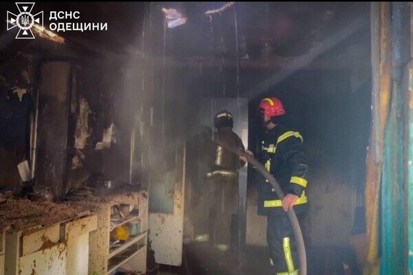 Курил в постели: в Одесской области на пожаре погиб мужчина Курил в постели: в Одесской области на пожаре погиб мужчина