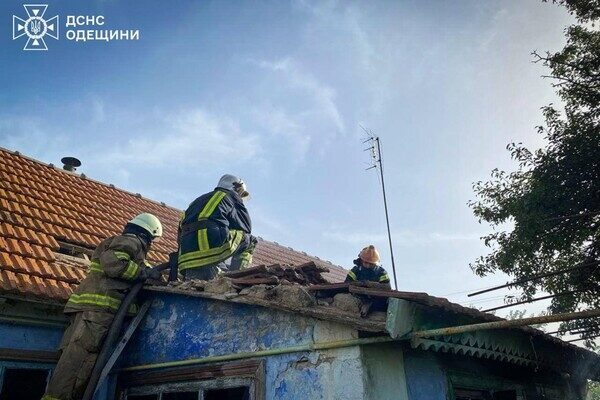 Курил в постели: в Одесской области на пожаре погиб мужчина Курил в постели: в Одесской области на пожаре погиб мужчина