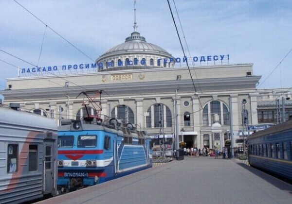 В Одессу назначили дополнительные поезда из Киева В Одессу назначили дополнительные поезда из Киева