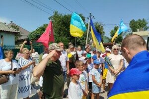 Более двух лет в плену: в Одесскую область вернулись четверо защитников Змеиного