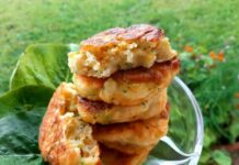 Кабачково-морквяні оладки: смажити під кришкою