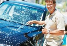 Запасіться двома відрами: як правильно мити автомобіль