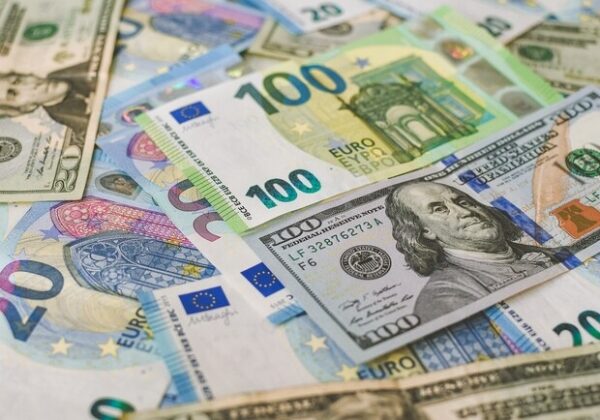 Курс валют в Украине 23 октября 2024: сколько стоит доллар и евро Курс валют в Украине 23 октября 2024: сколько стоит доллар и евро