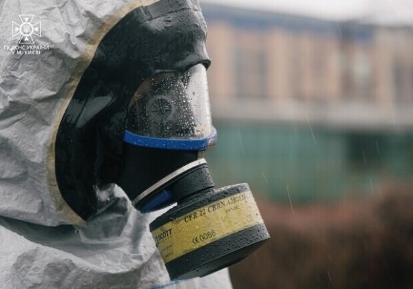 В Одессе на улице обнаружили 15 килограмм ртути В Одессе на улице обнаружили 15 килограмм ртути